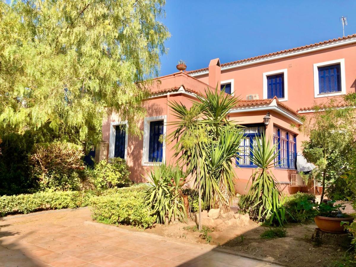 Traditional House At Aegina Port Villa Exterior photo